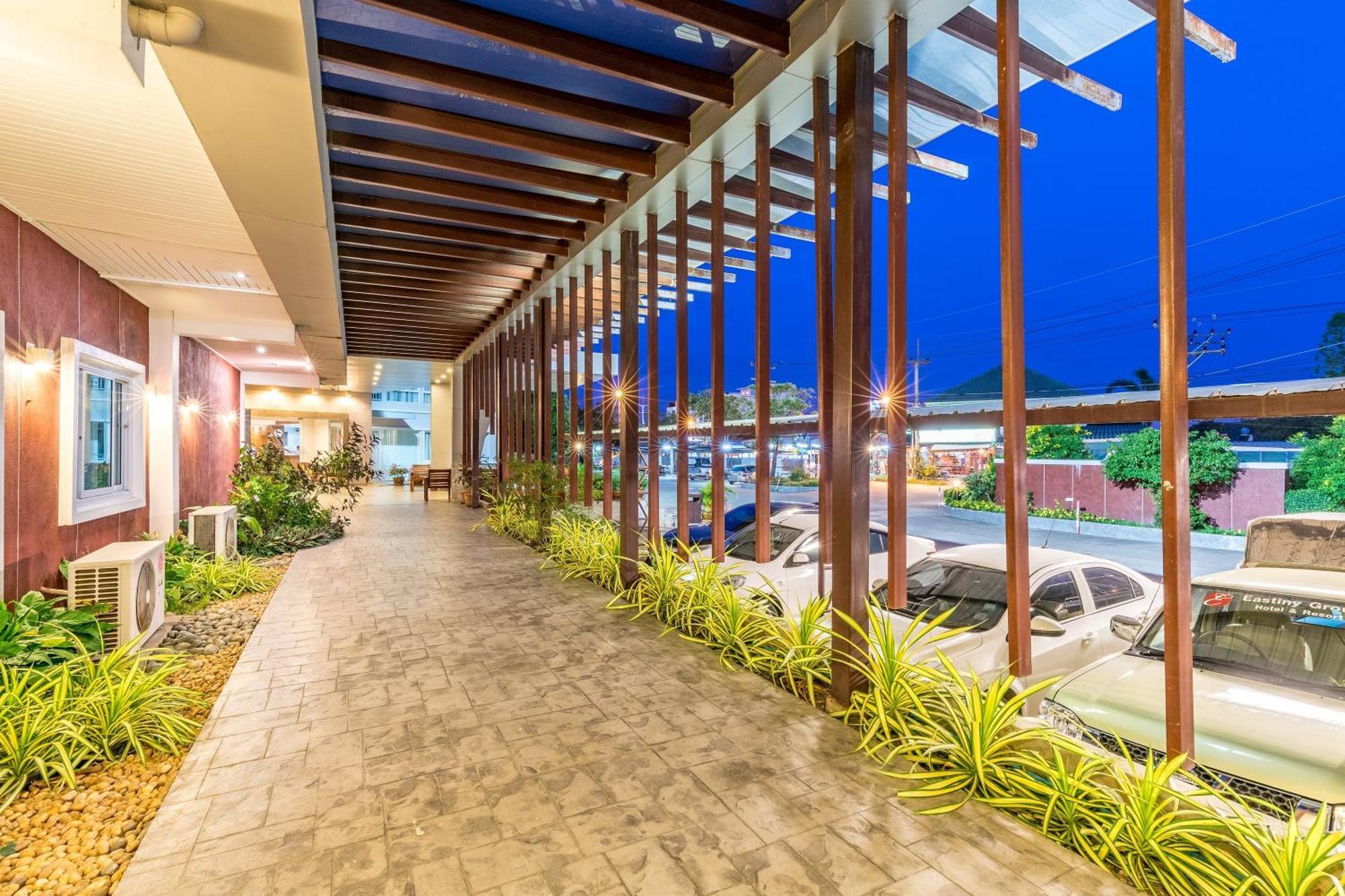 Eastiny Resort & Spa Nong Prue Exterior foto